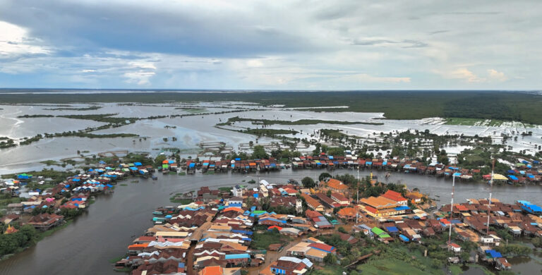 Kampong Khleang Floating Village